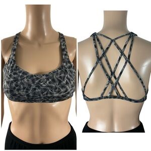 Lululemon Free to Be Tranquil Bra Plume White Black Size 8 A/B Cup Strappy Back